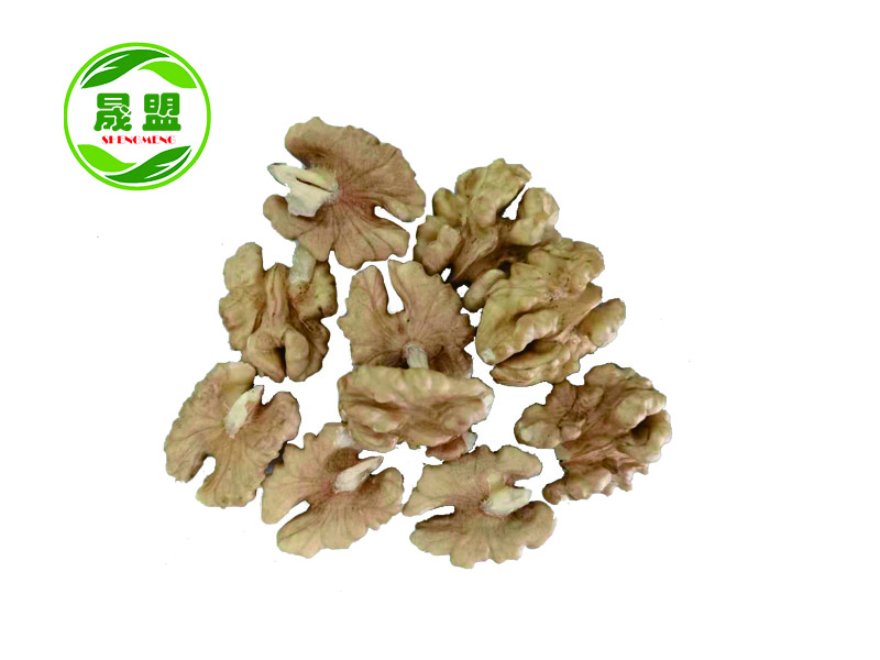 Walnut Kernels in Halves