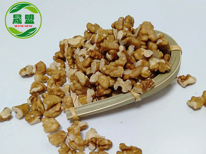 Broken Pieces Walnut Kernels